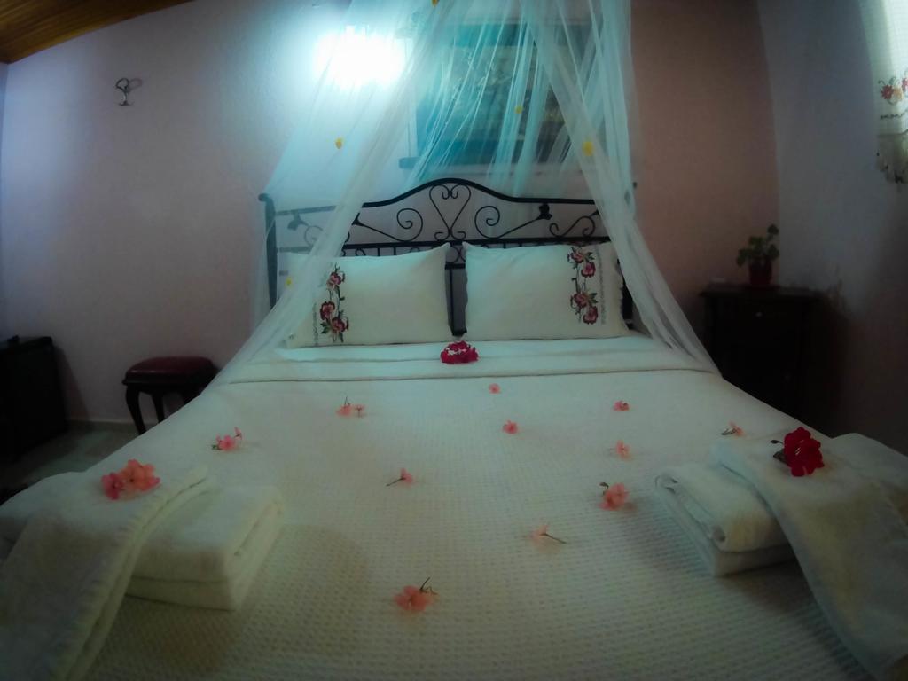 Antik Motel ألاتشاتي المظهر الخارجي الصورة